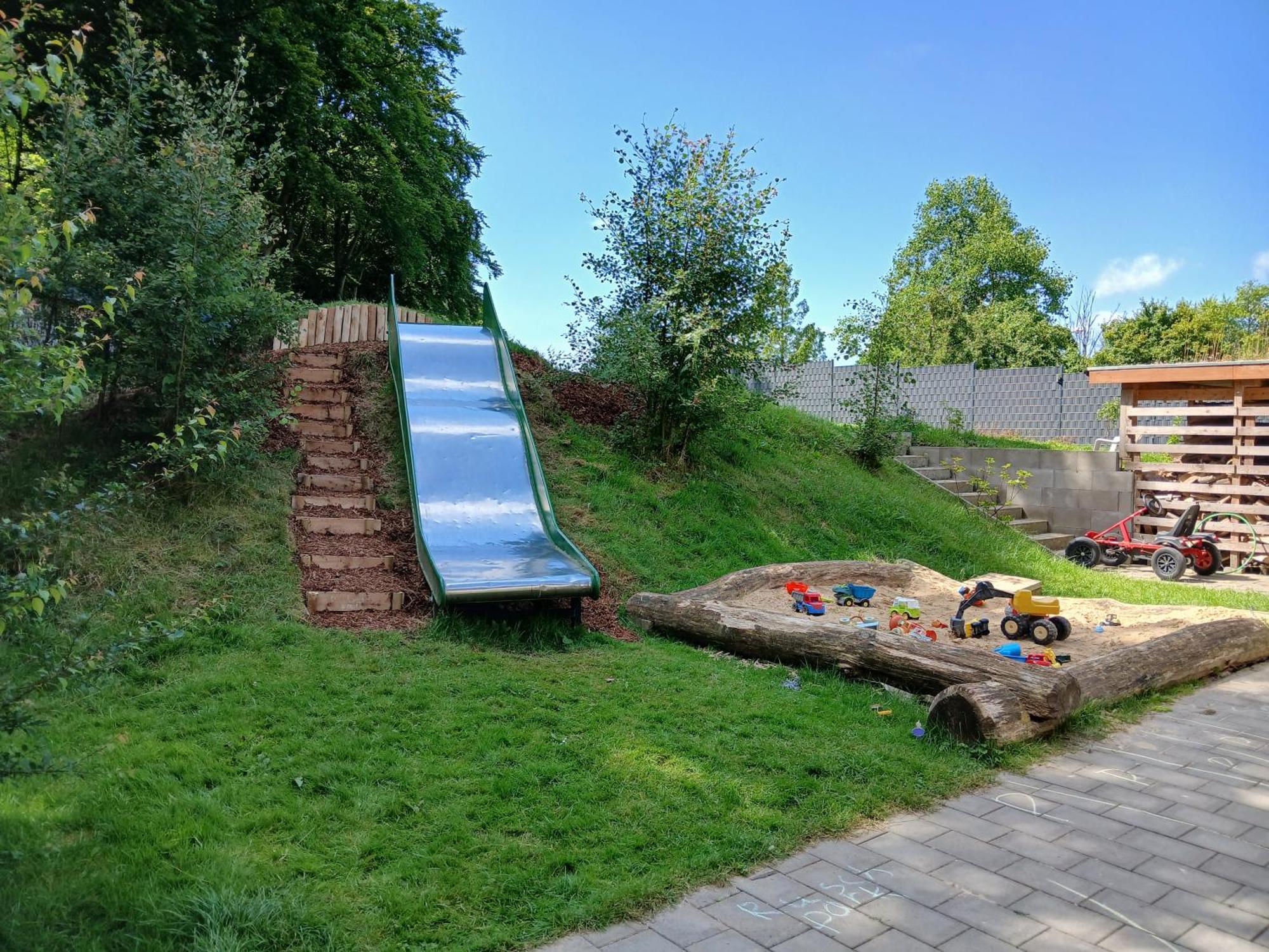 FeWo Frühling in der Villa Waldrand mit großem Garten Bad Wünnenberg Exterior foto
